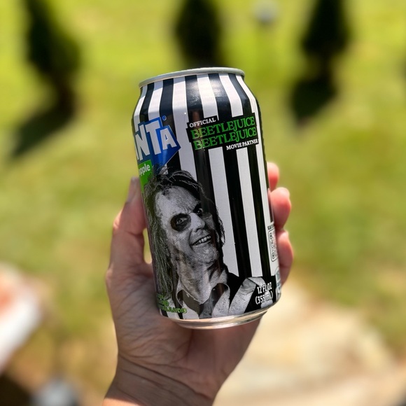Set of 4 Collectors Can New Unopened Cans of Fanta Beetlejuice Hunted Apple - Picture 5 of 5